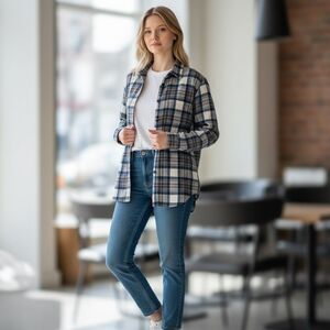 L.L. Bean Navy/Cream Plaid Button Down Flannel Women’s M Petite 100% Cotton